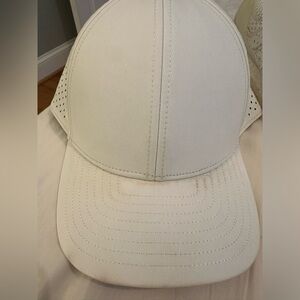 Melin men’s hat white